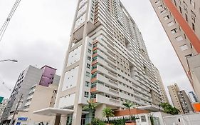 Acolhedor Studio no Batel/Água Verde em frente ao Shopping Curitiba